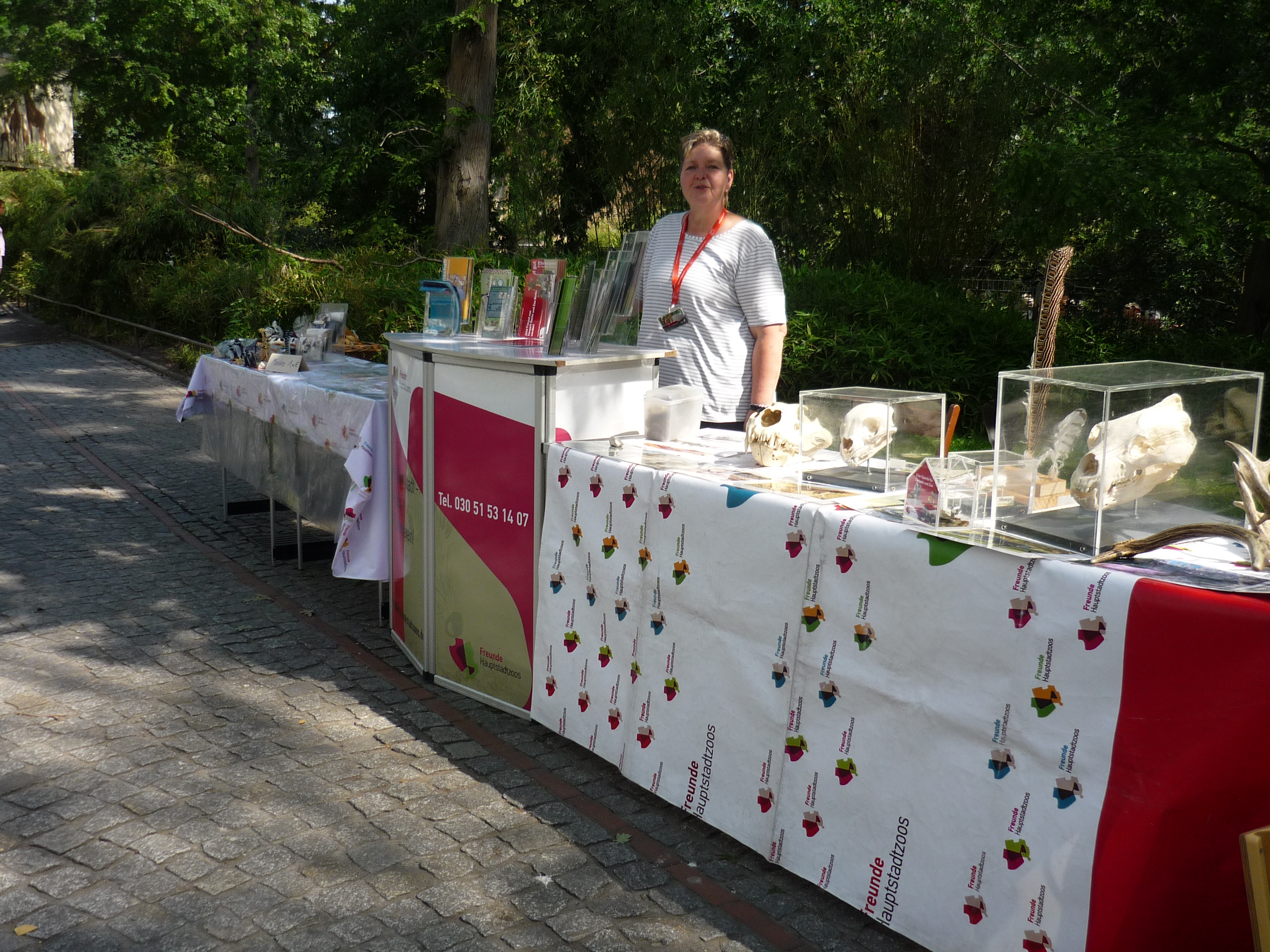 Info.Stand Zoo Berlin - Artenschutzmobil - Freunde Hauptstadtzoos - Helfen